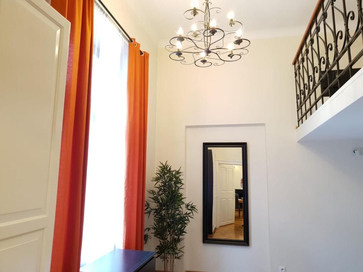 Golden Apartments With Lift - Old Town Krakow Exterior photo